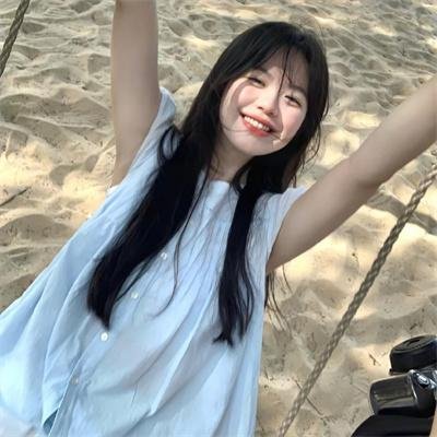 自由第一日 海报