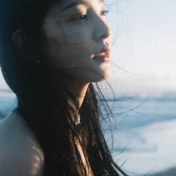 泄密的心1928 海报